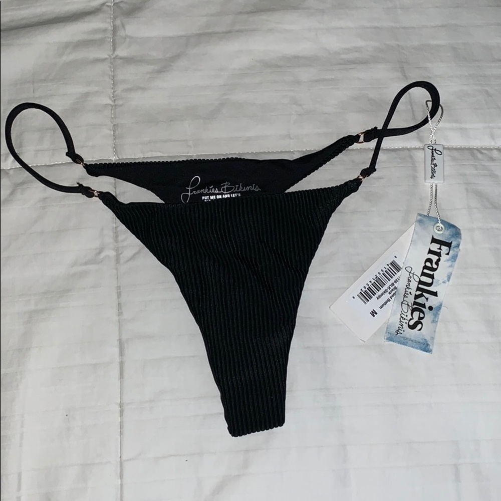 NWT Frankie’s Scarlett ribbed bottom
